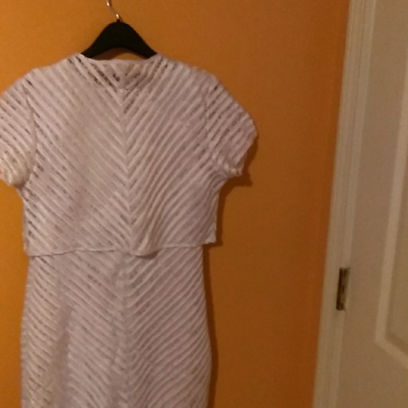 MOSHITACOUTURE WHITE SIZE M DRESS - Picture 4 of 8